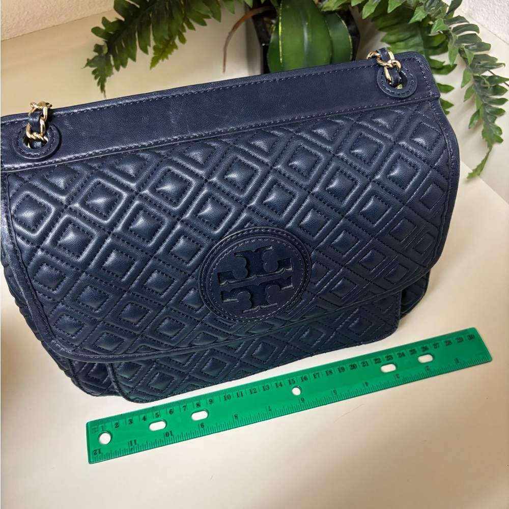Tory Burch Navy Marion Quilted Bag - Picture 8 of 14
